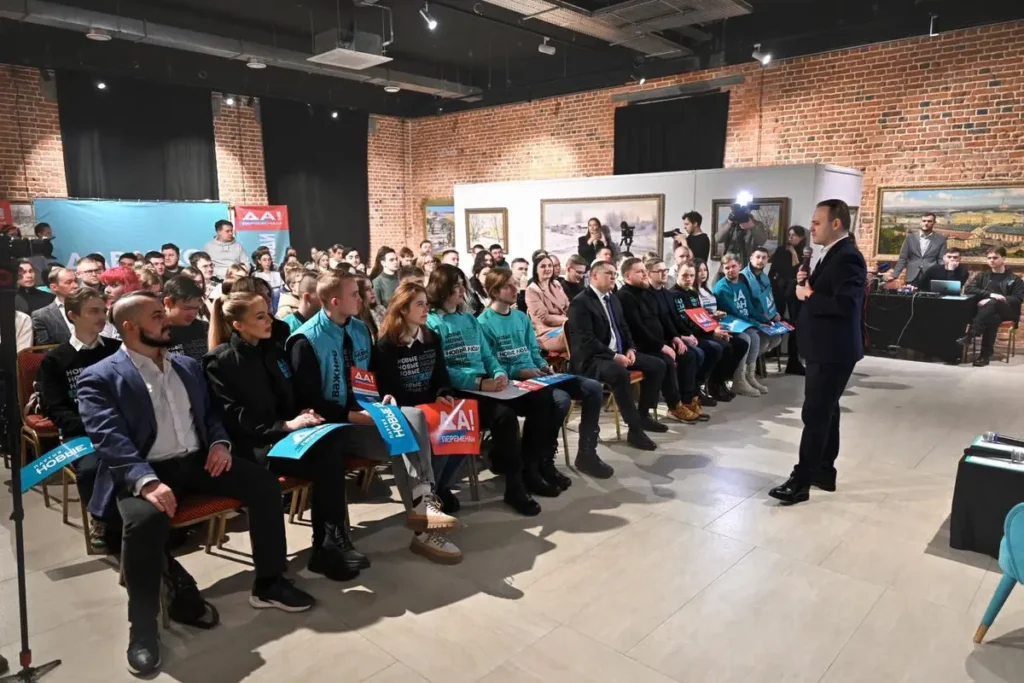 Владислав Даванков выступает во время своей предвыборной кампании в Екатеринбурге. Фото: telegram-канал «Даванков//Кандидат в президенты РФ».