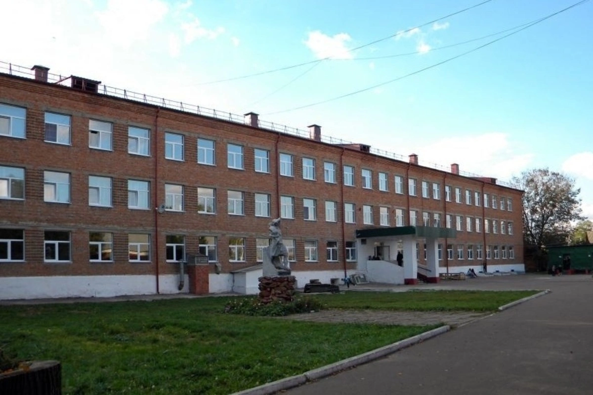 Курские активисты сообщили о возможной гибели восьми человек в результате удара по интернату в Судже
